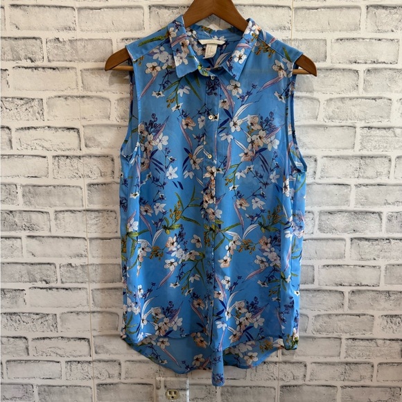 Women’s H&M light blue floral button down collared lightweight blouse Size 10 - Picture 1 of 4